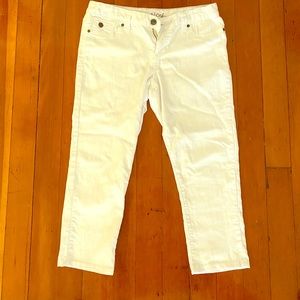 Maurices White Capris